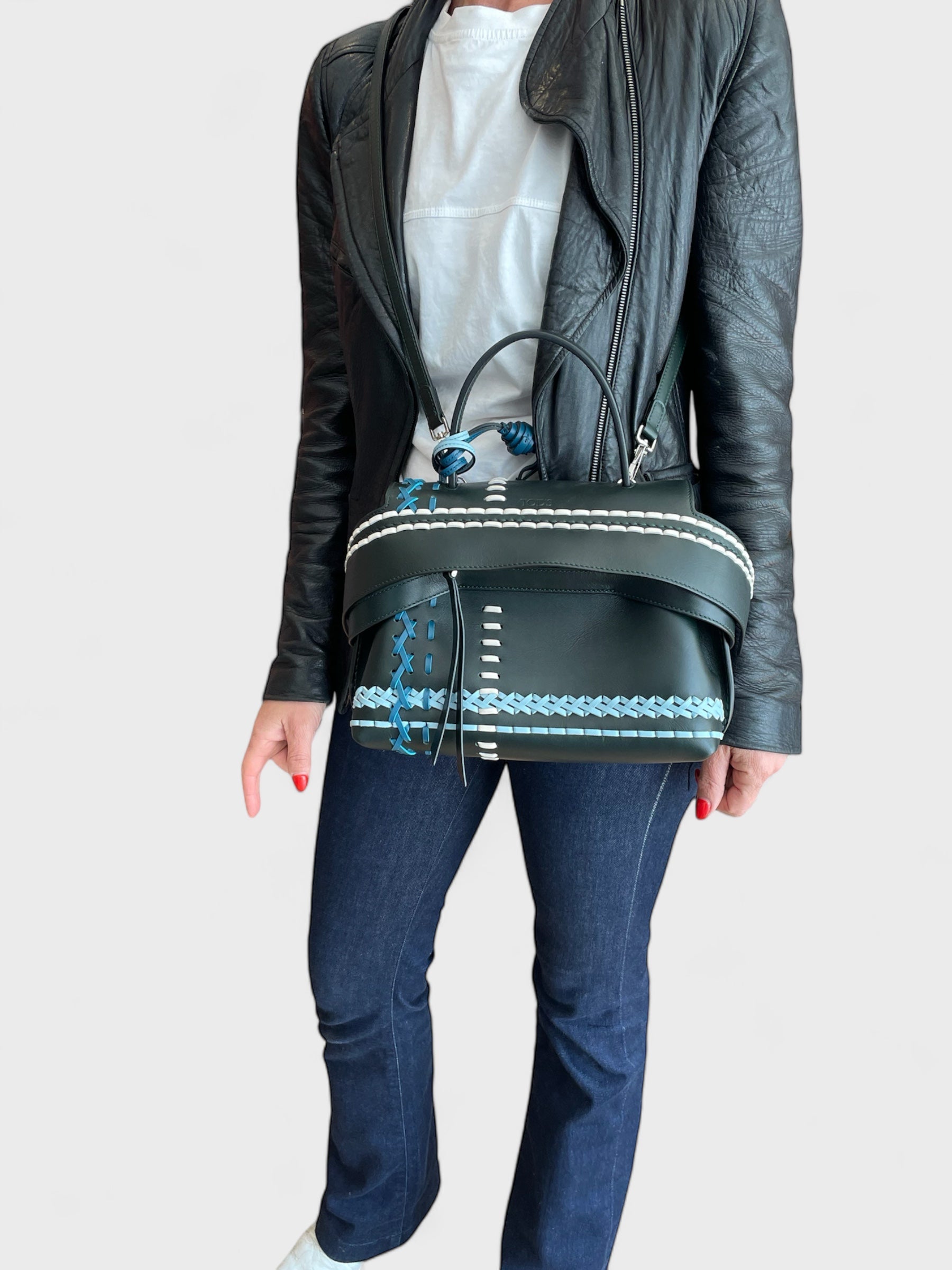 Sac Wave Leather Crossbody