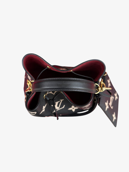 Sac NéoNoé MM en cuir Monogram Empreinte Giant Noir.
